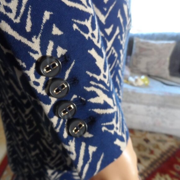New Diane Von Furstenberg Blue/Beige Print Knit Skirt & Coat Suit Size 00 - Picture 9 of 16
